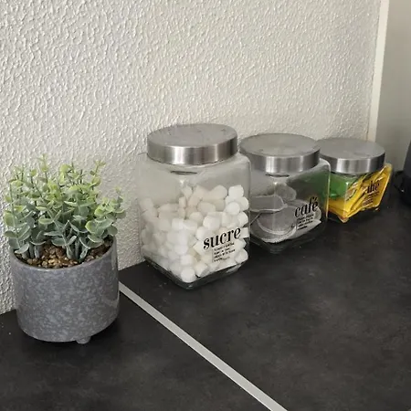 Seaside Chic Apartment *